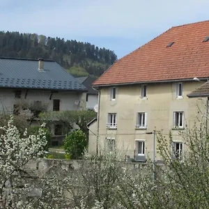 Bed & Breakfast Le Clos Marie, Brenod